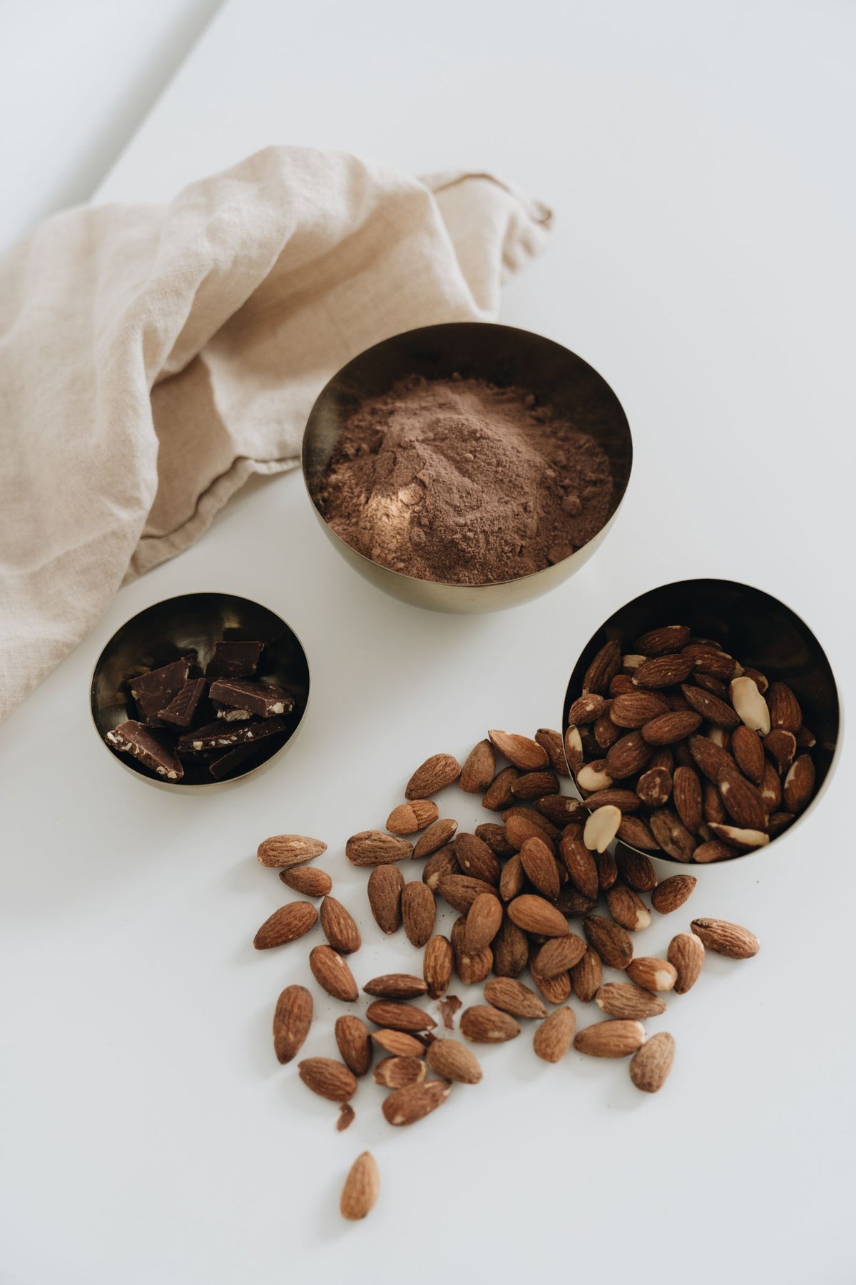 Almonds, cocoa powder and chocolate chips