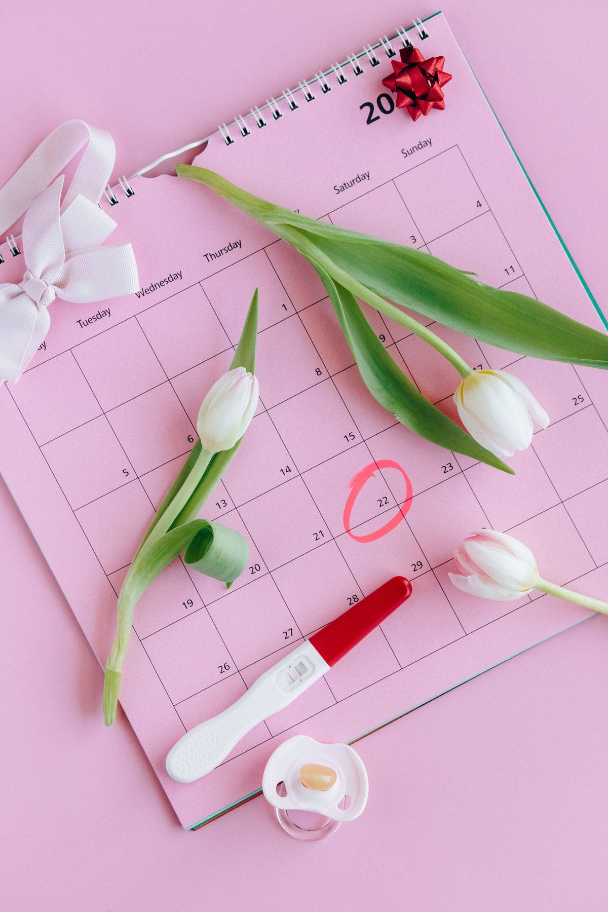 Pink calendar with tulips